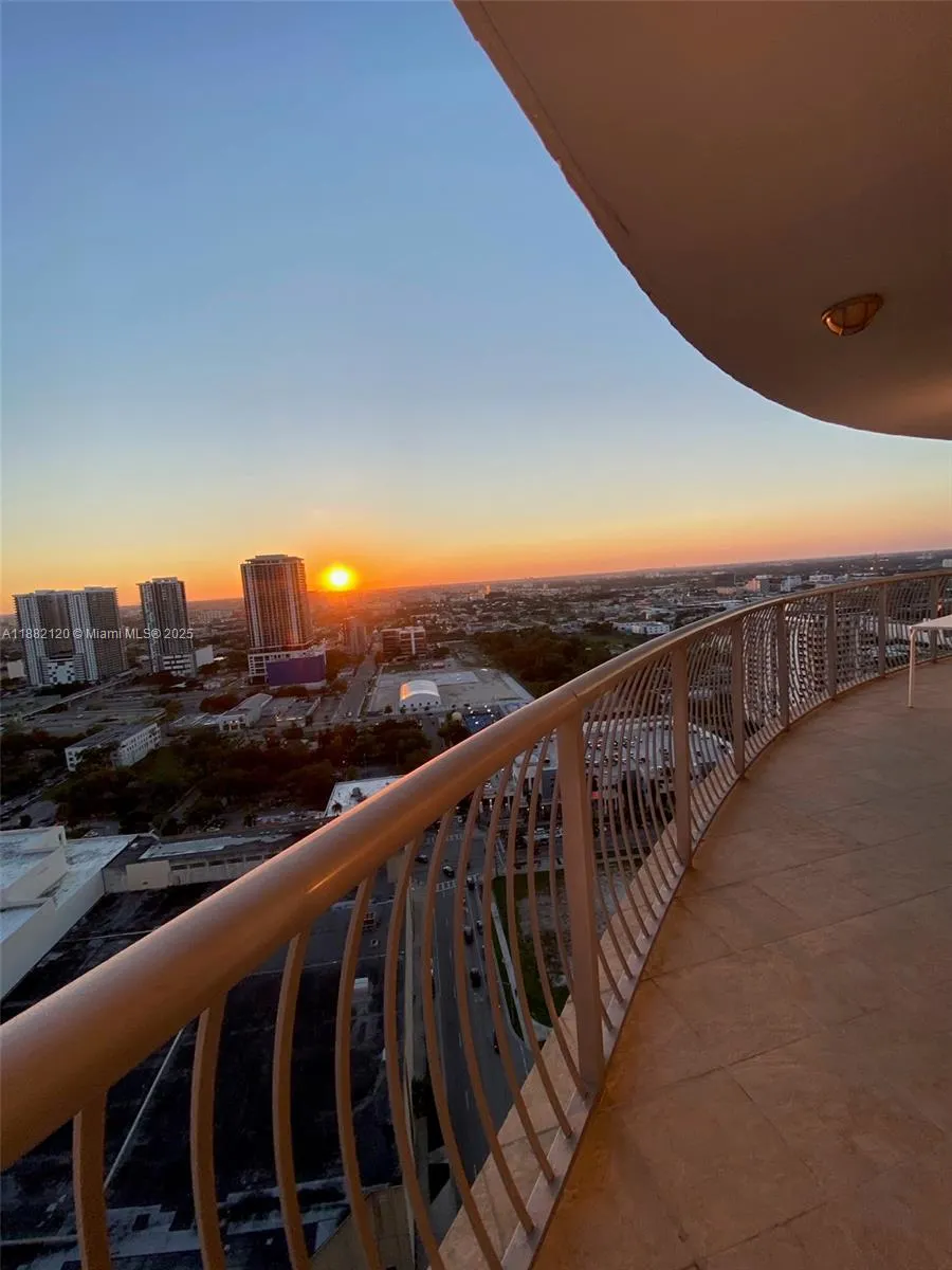 1750 N Bayshore Dr, #3314
