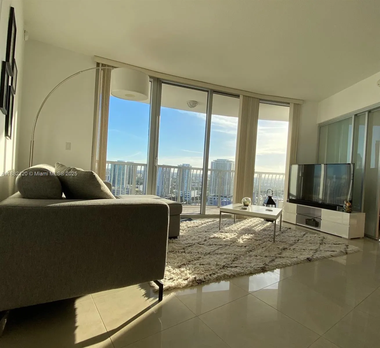 1750 N Bayshore Dr, #3314