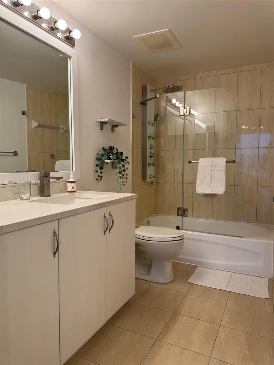 1750 N Bayshore Dr, #3314