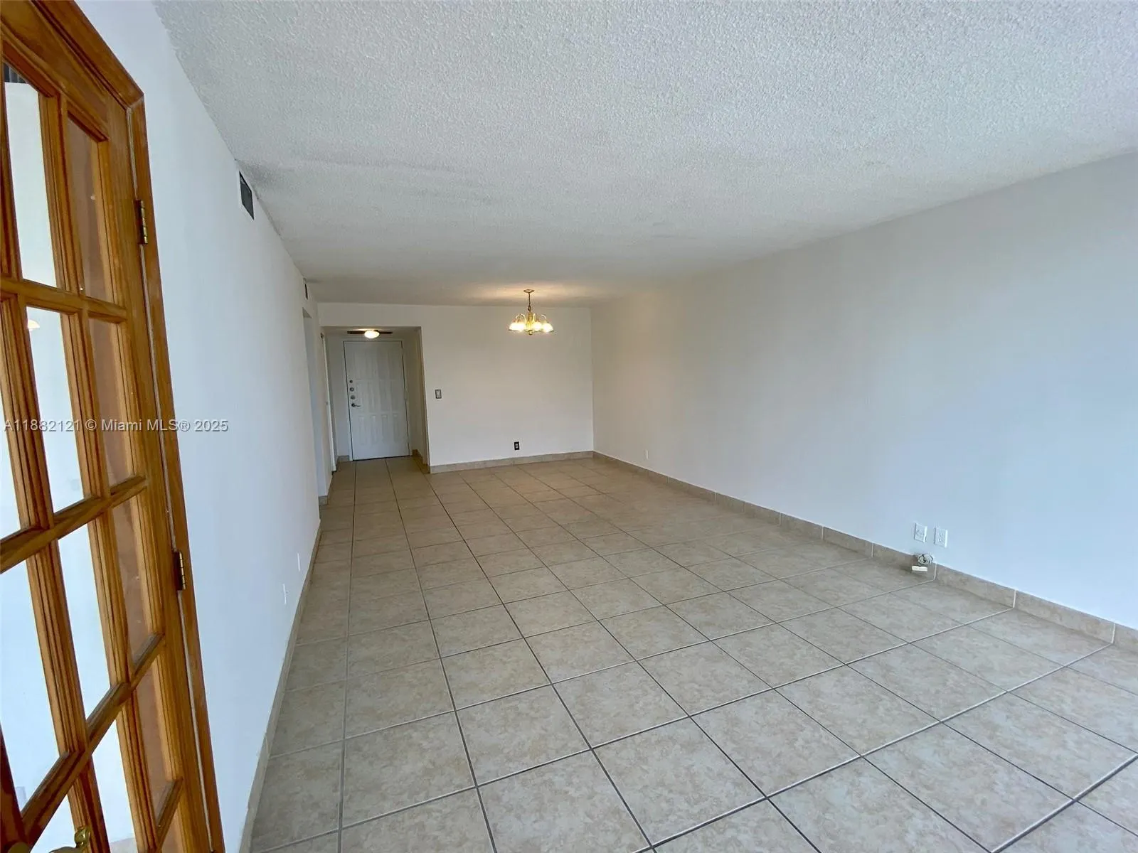 200 Leslie Dr, #228