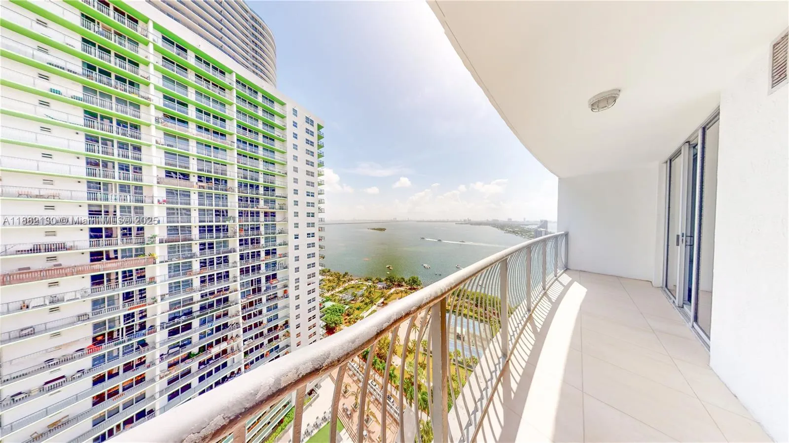1750 N Bayshore Dr, #2803