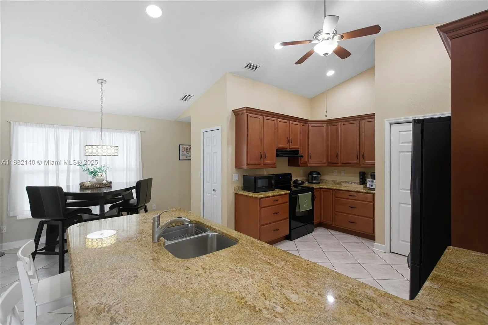 112 SW 34th ST
