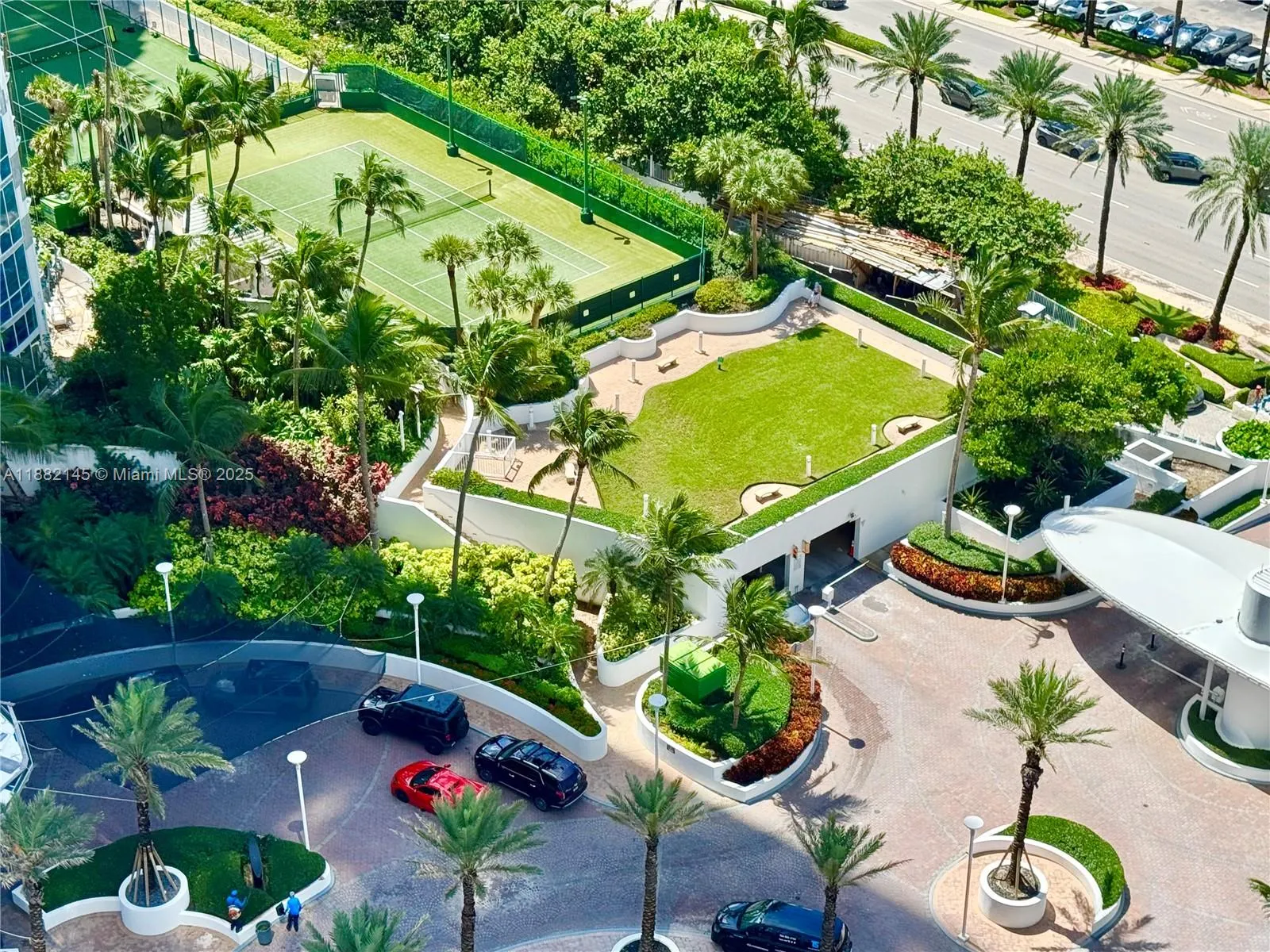 18101 Collins Ave, #602