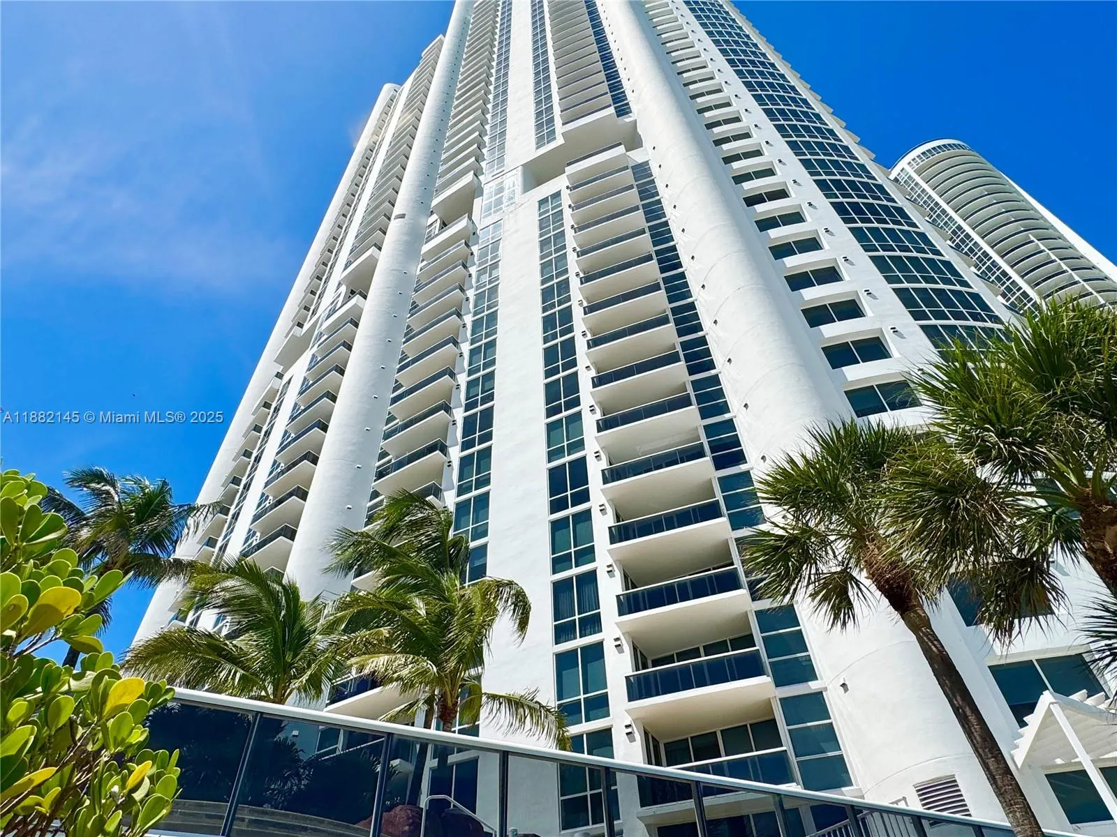 18101 Collins Ave, #602
