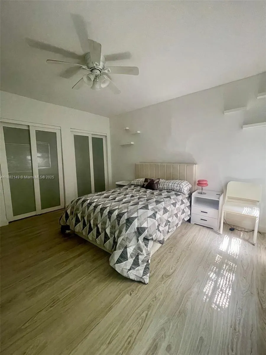 1021 Michigan Ave, #2