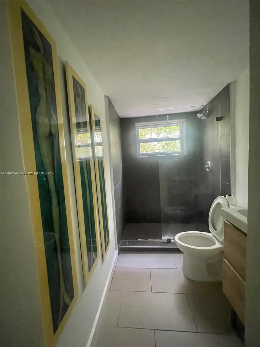 1021 Michigan Ave, #2