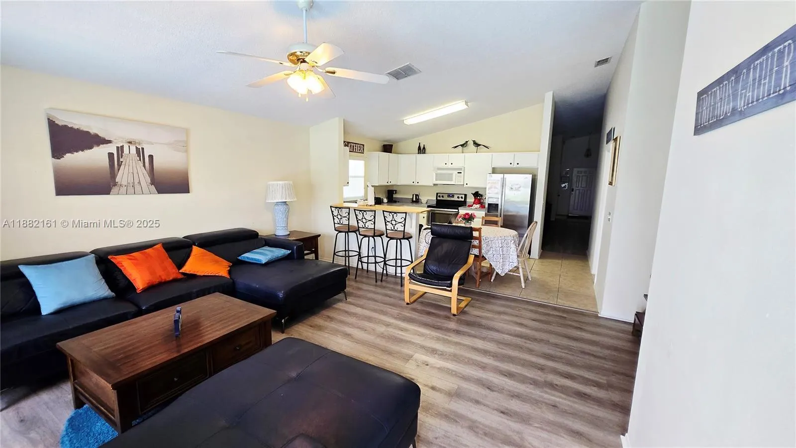 550 Castlemain Cir