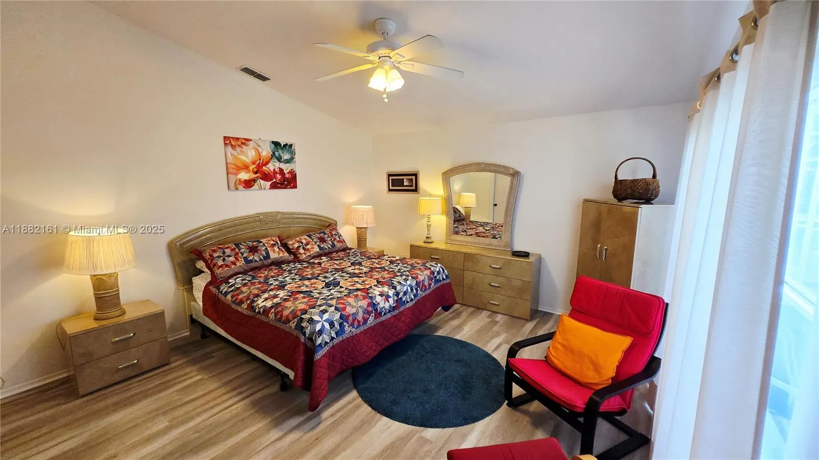 550 Castlemain Cir