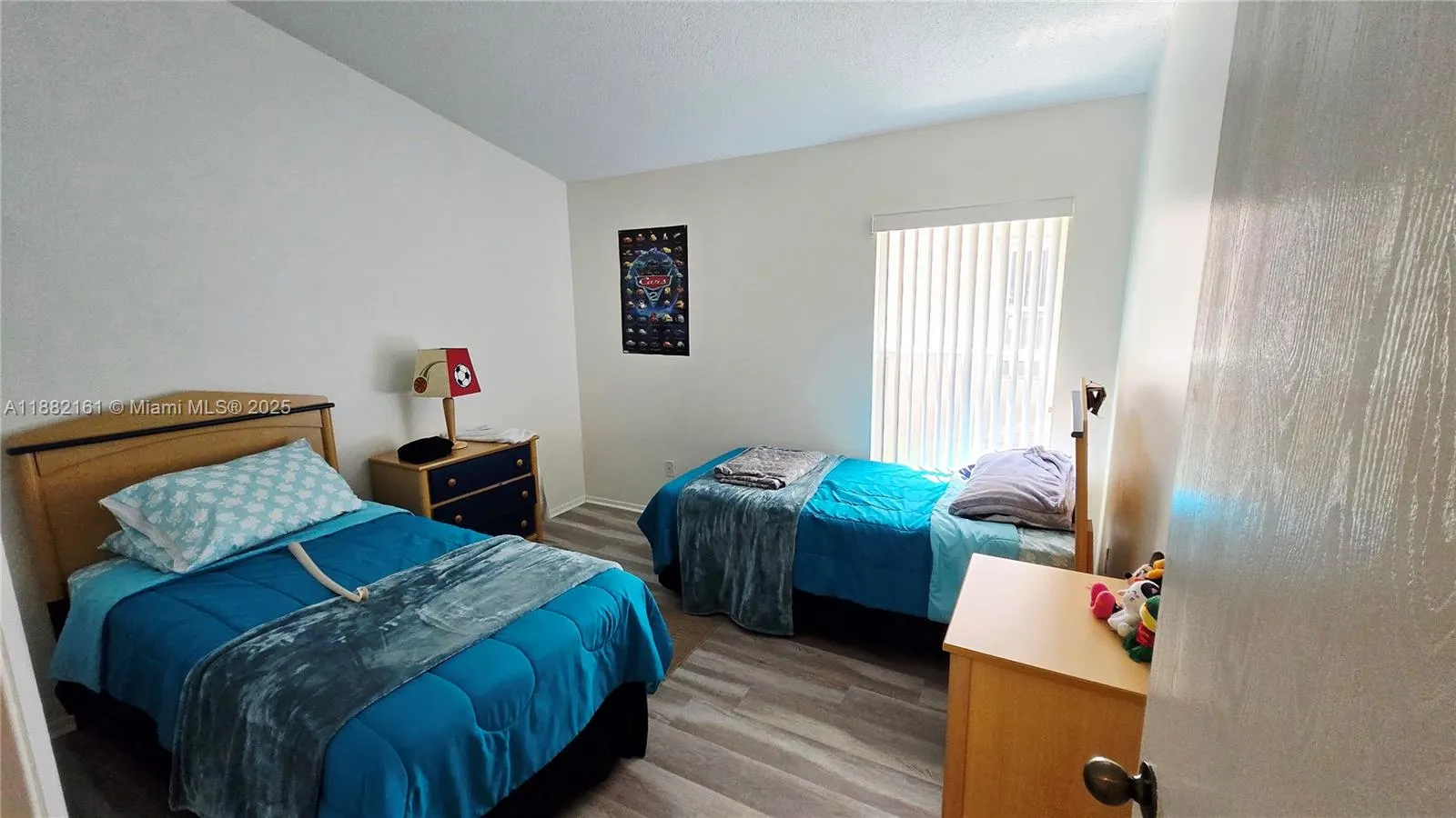 550 Castlemain Cir