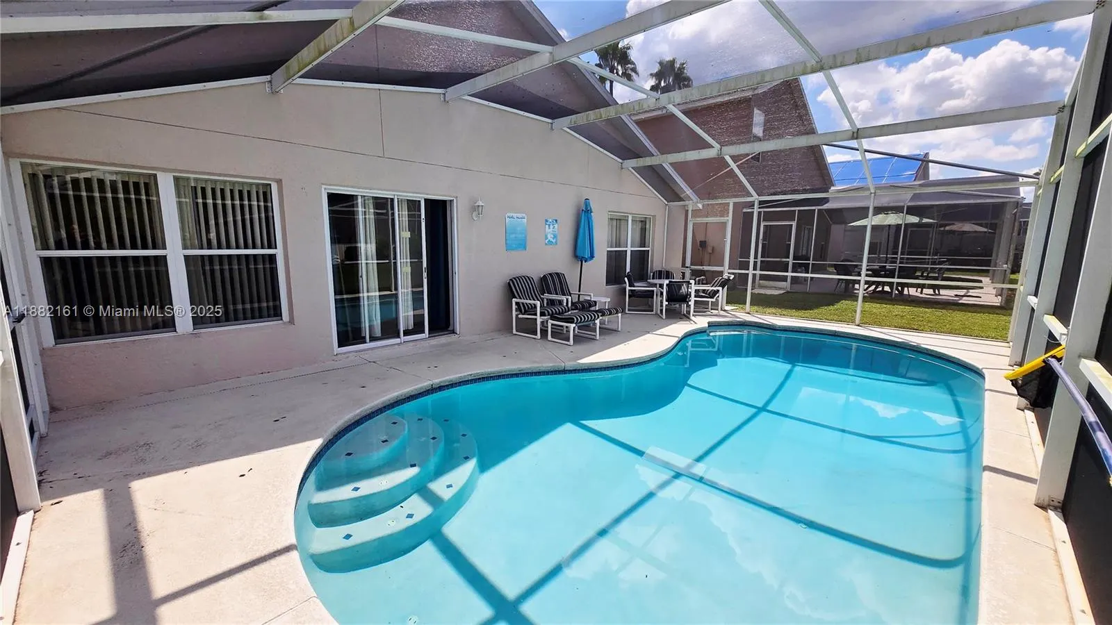 550 Castlemain Cir