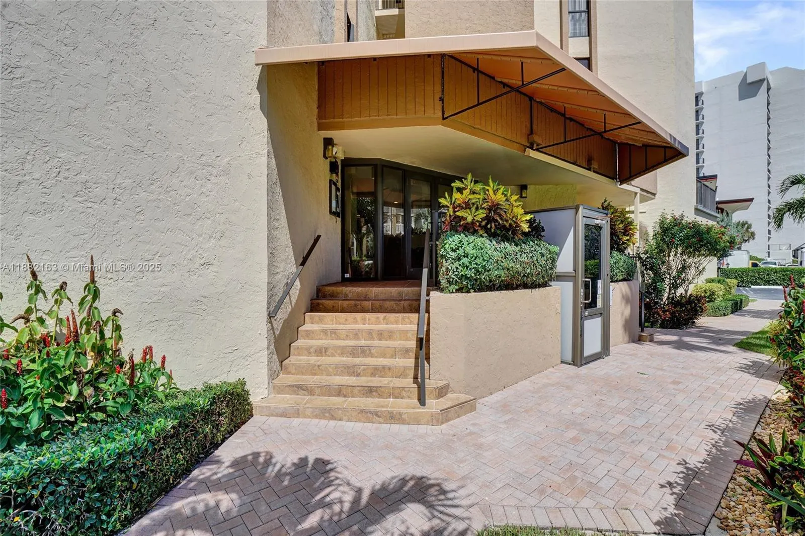 501 N Riverside Dr, #PH2