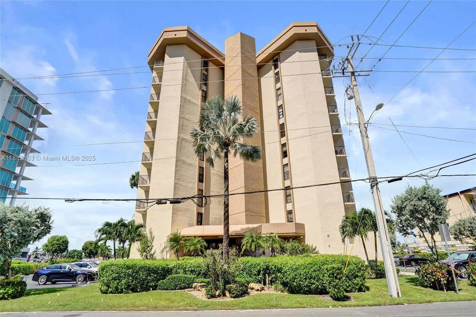 501 N Riverside Dr, #PH2