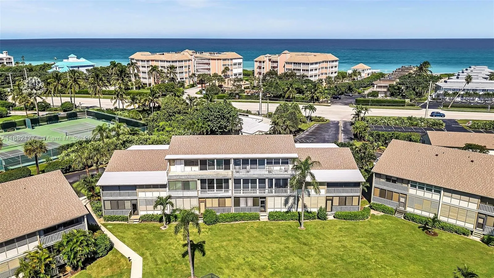 1456 NE Ocean Blvd, #7-204