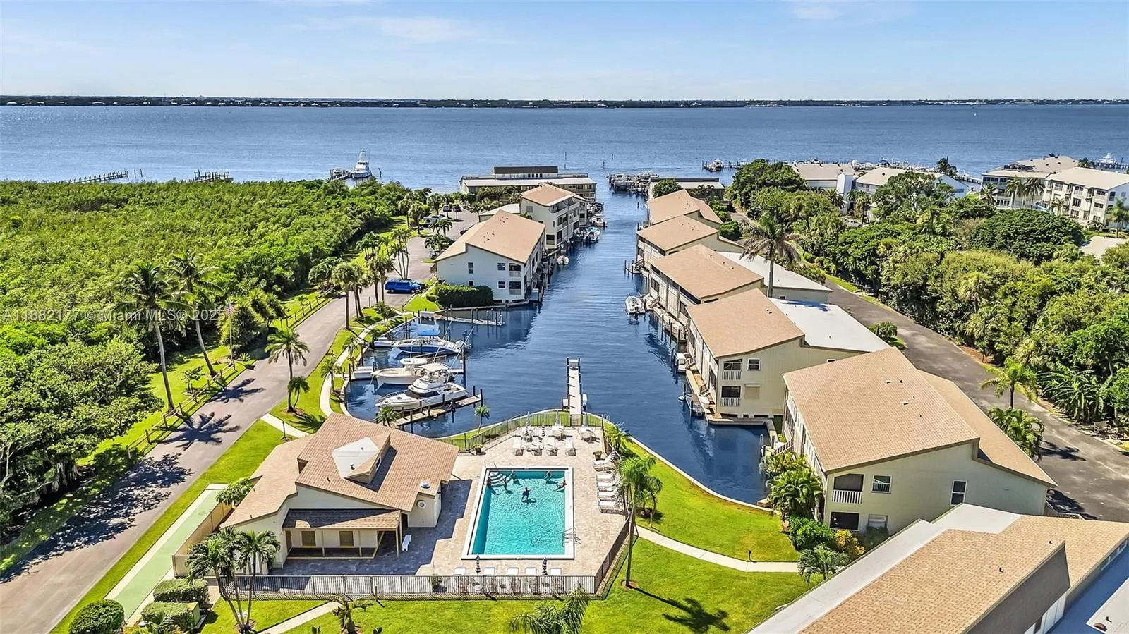 1456 NE Ocean Blvd, #7-204