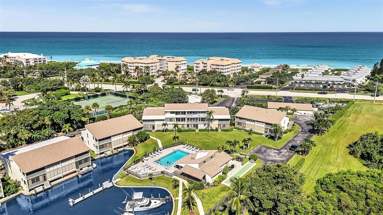 1456 NE Ocean Blvd, #7-204