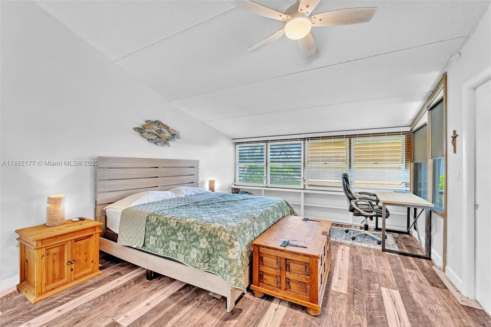 1456 NE Ocean Blvd, #7-204