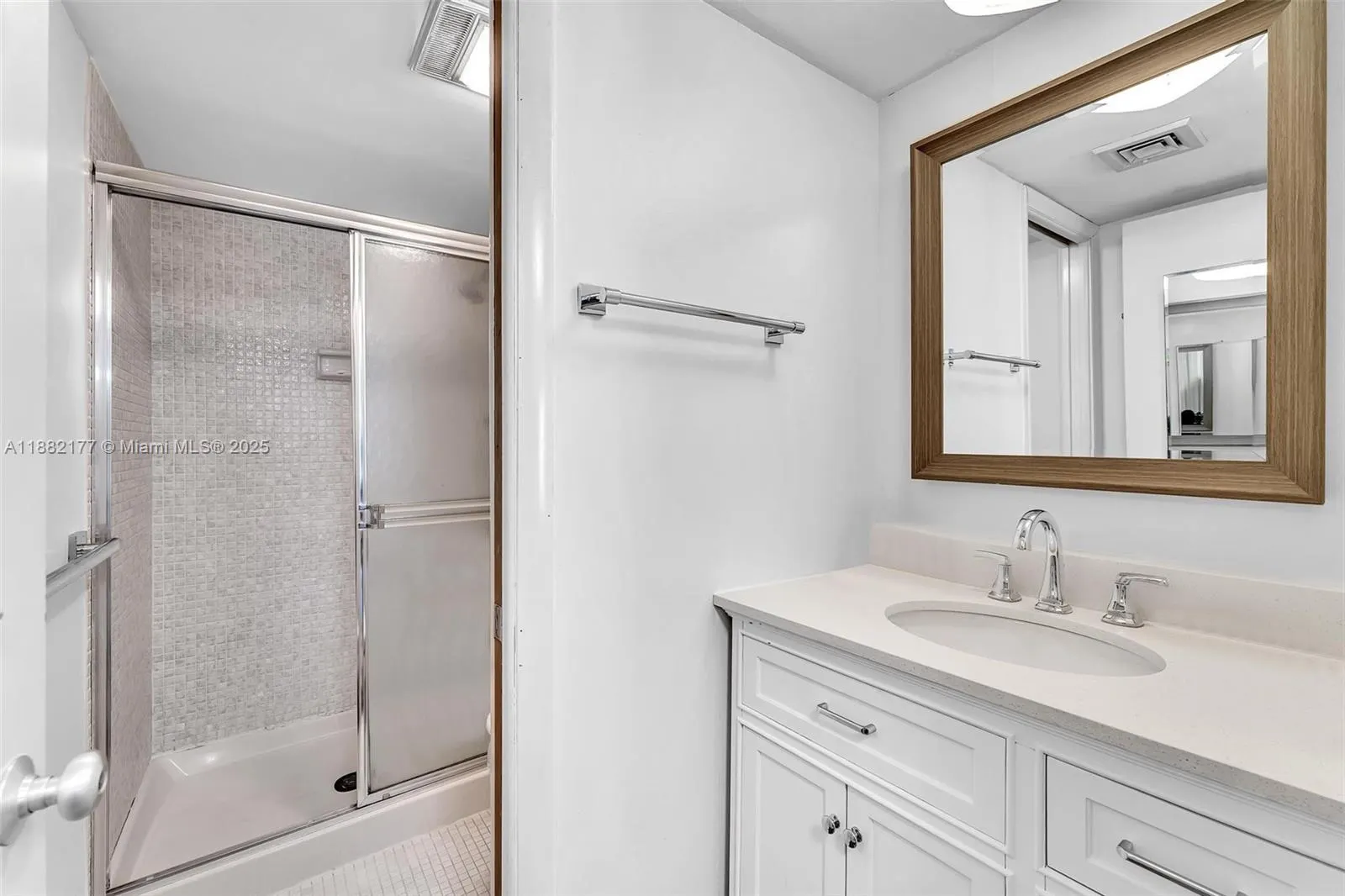 1456 NE Ocean Blvd, #7-204