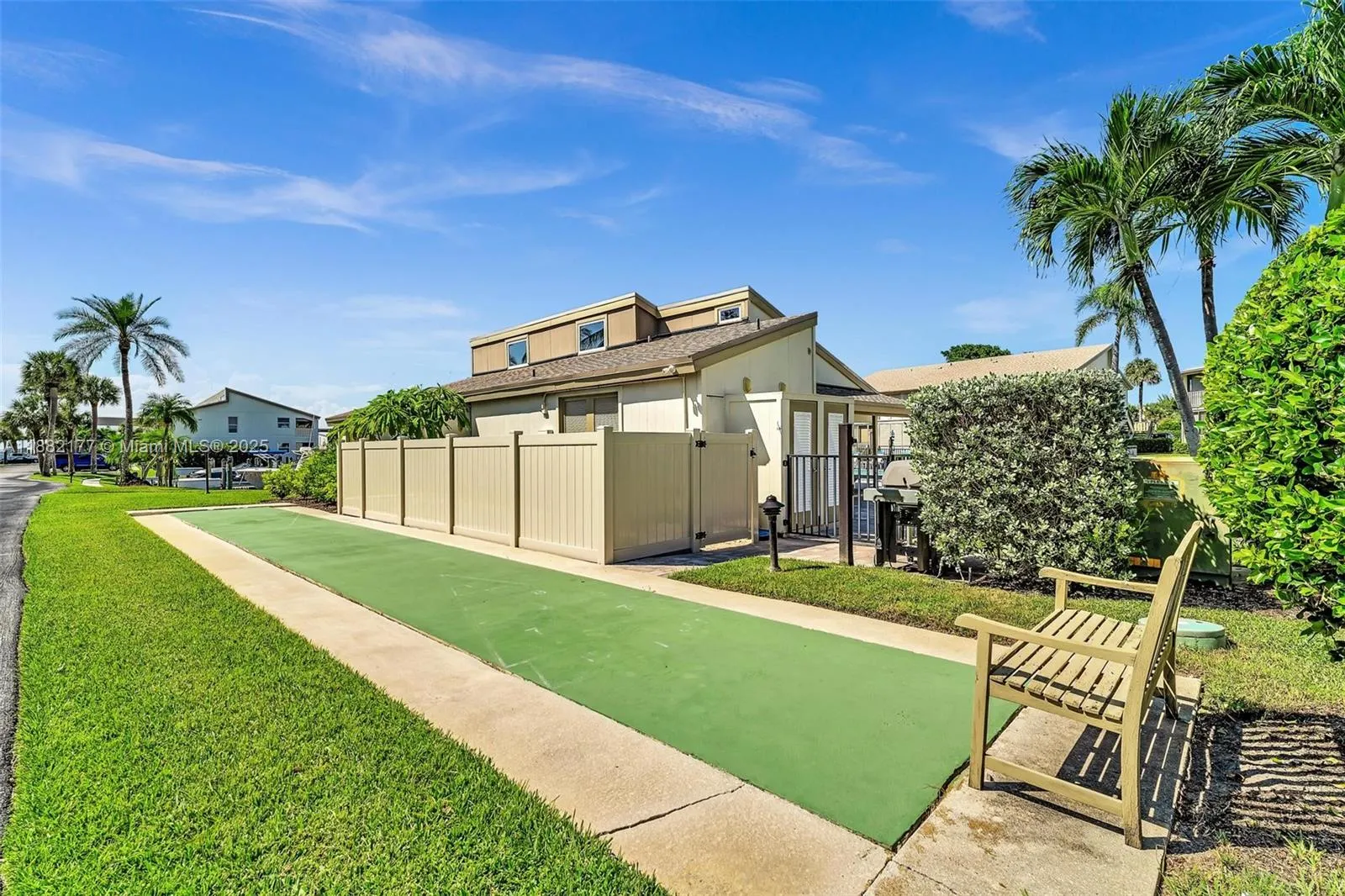 1456 NE Ocean Blvd, #7-204