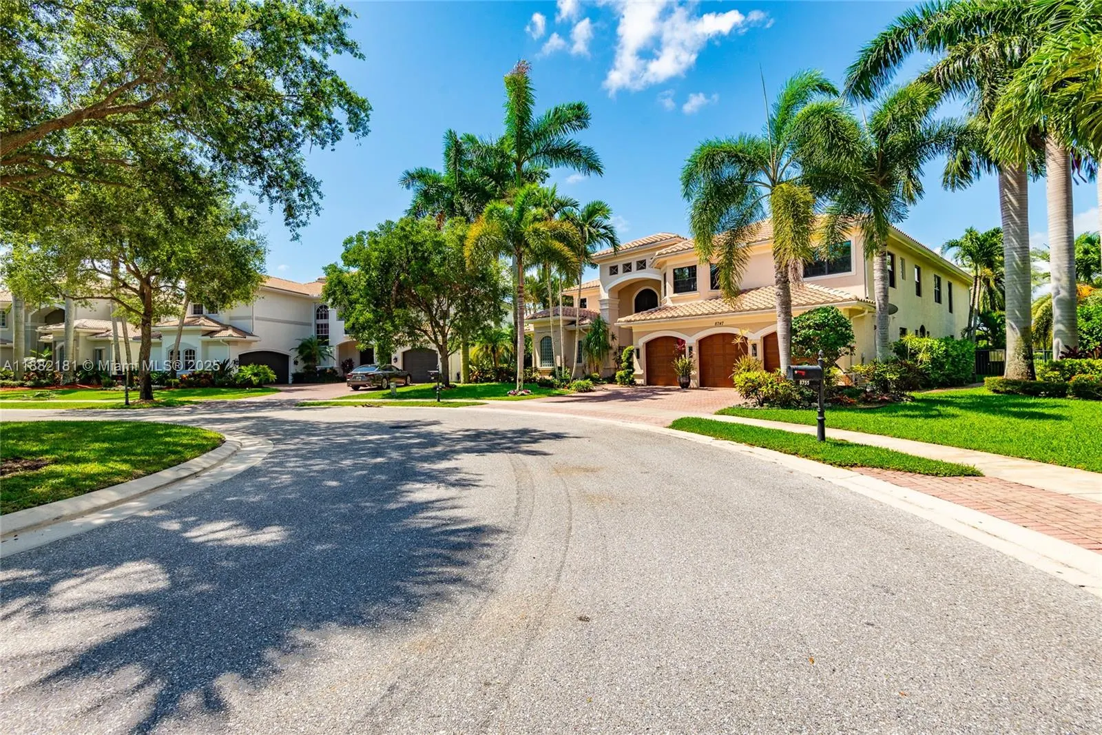 8747 Caraway Lake Ct