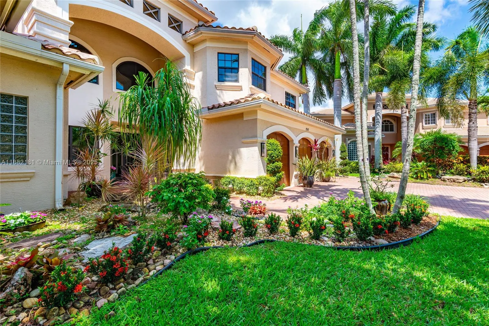 8747 Caraway Lake Ct