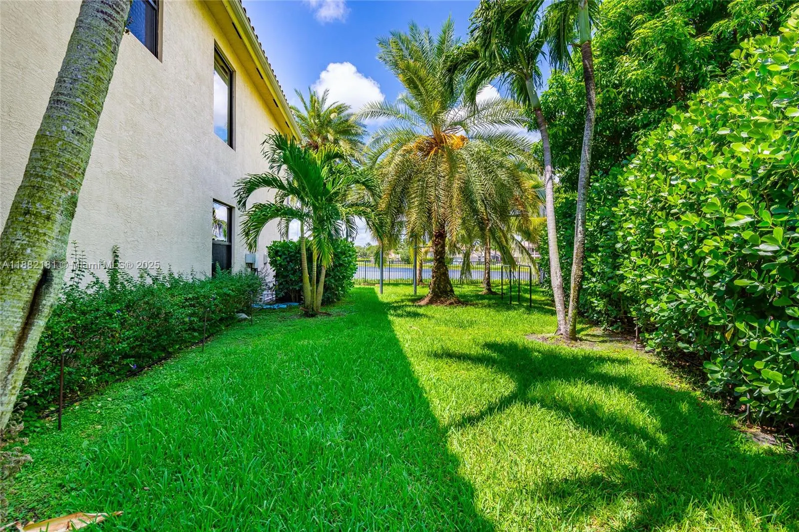 8747 Caraway Lake Ct
