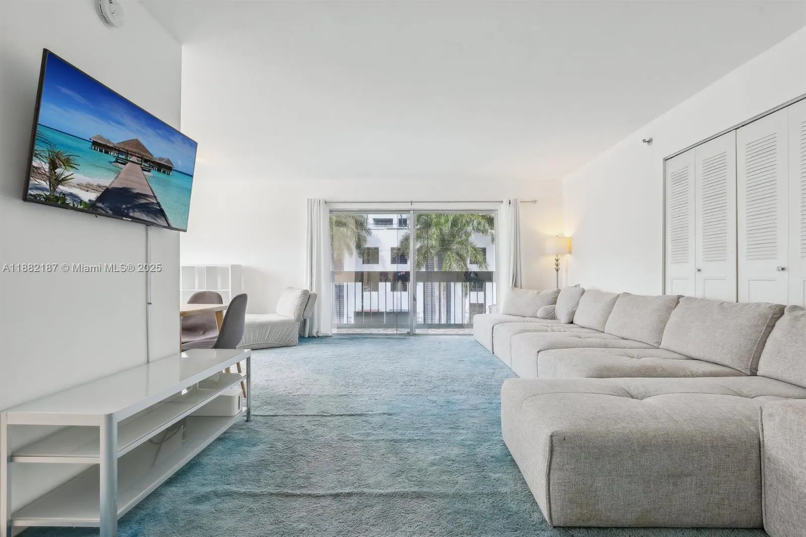 1345 West Avenue, #304