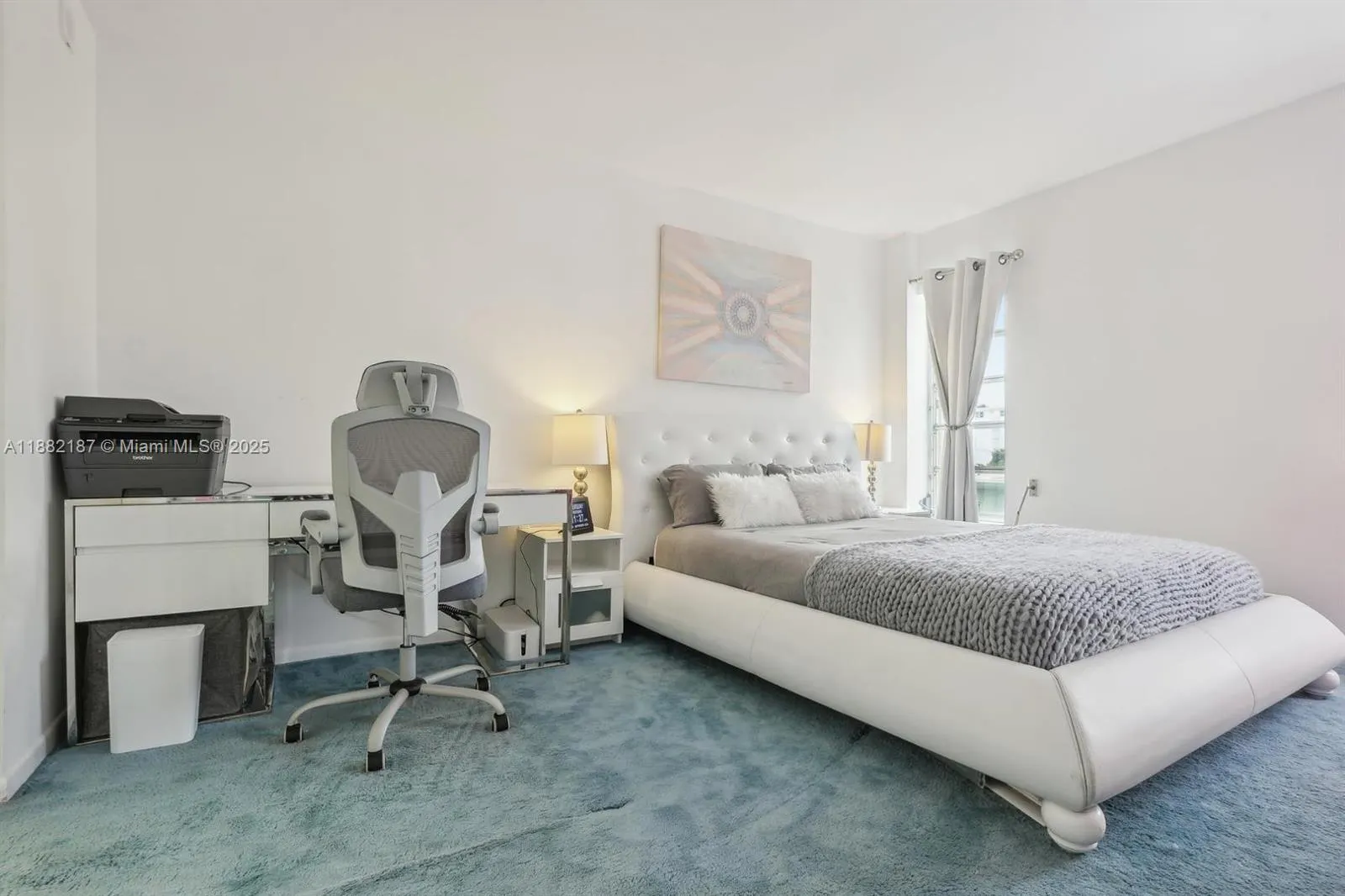 1345 West Avenue, #304