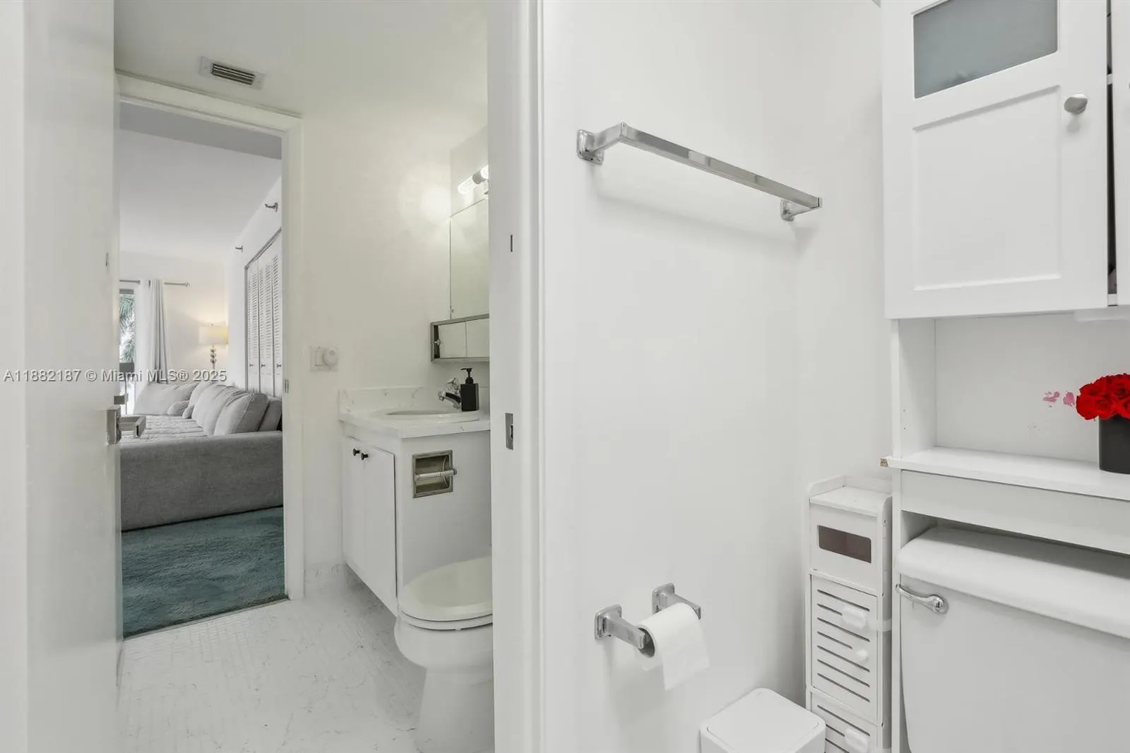 1345 West Avenue, #304