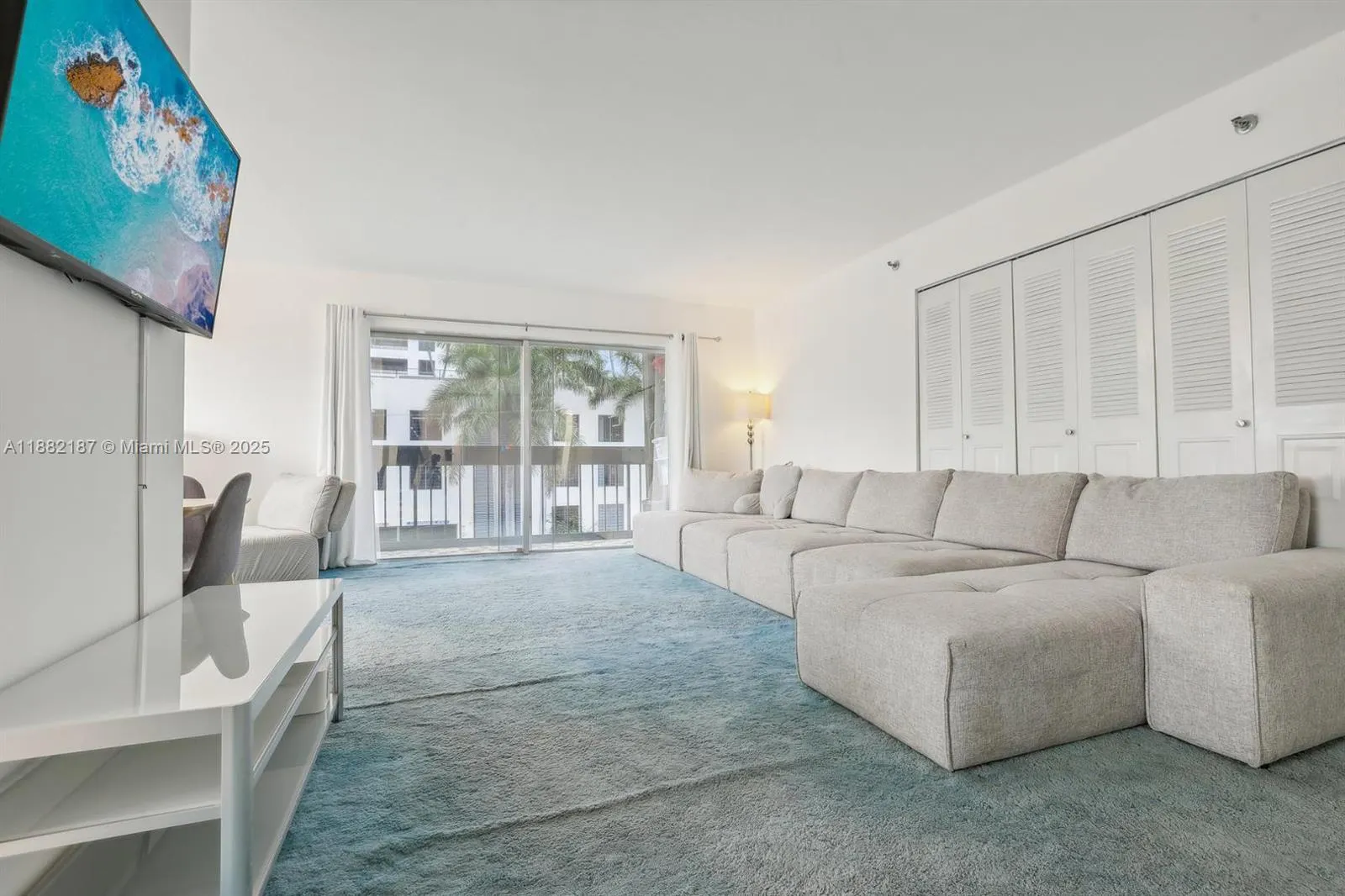 1345 West Avenue, #304
