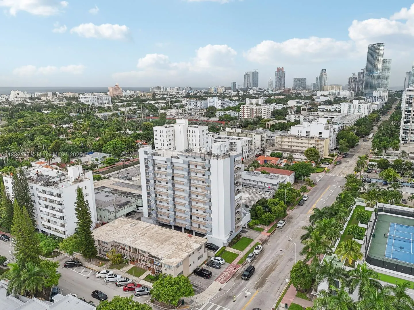 1345 West Avenue, #304