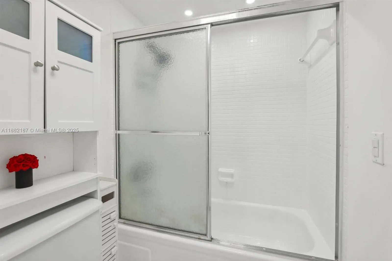1345 West Avenue, #304