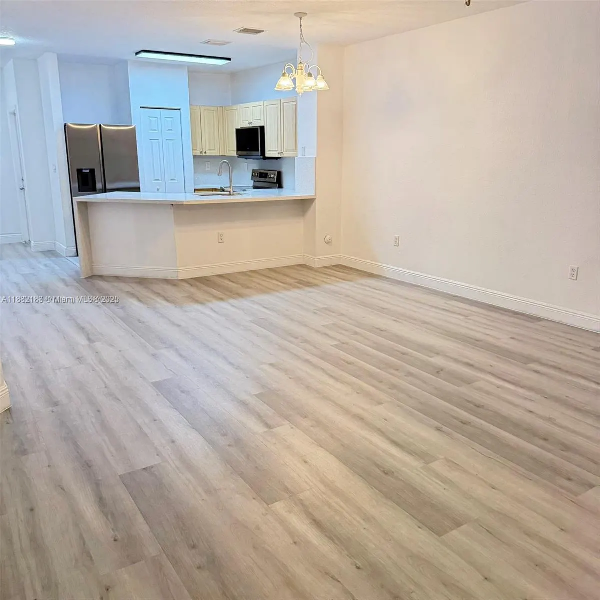 6482 Catalina Ln, #6482