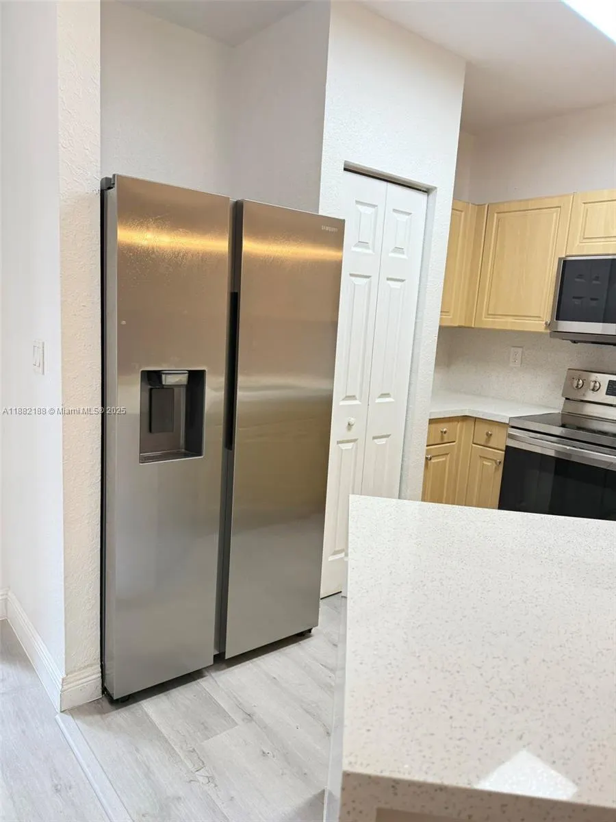 6482 Catalina Ln, #6482