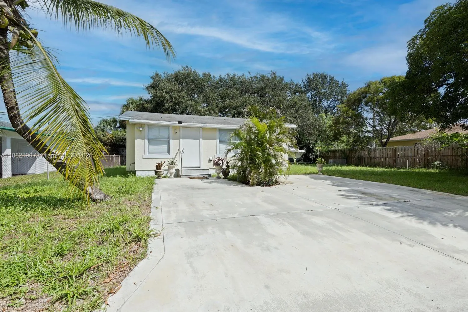 1711 NW 7th Pl