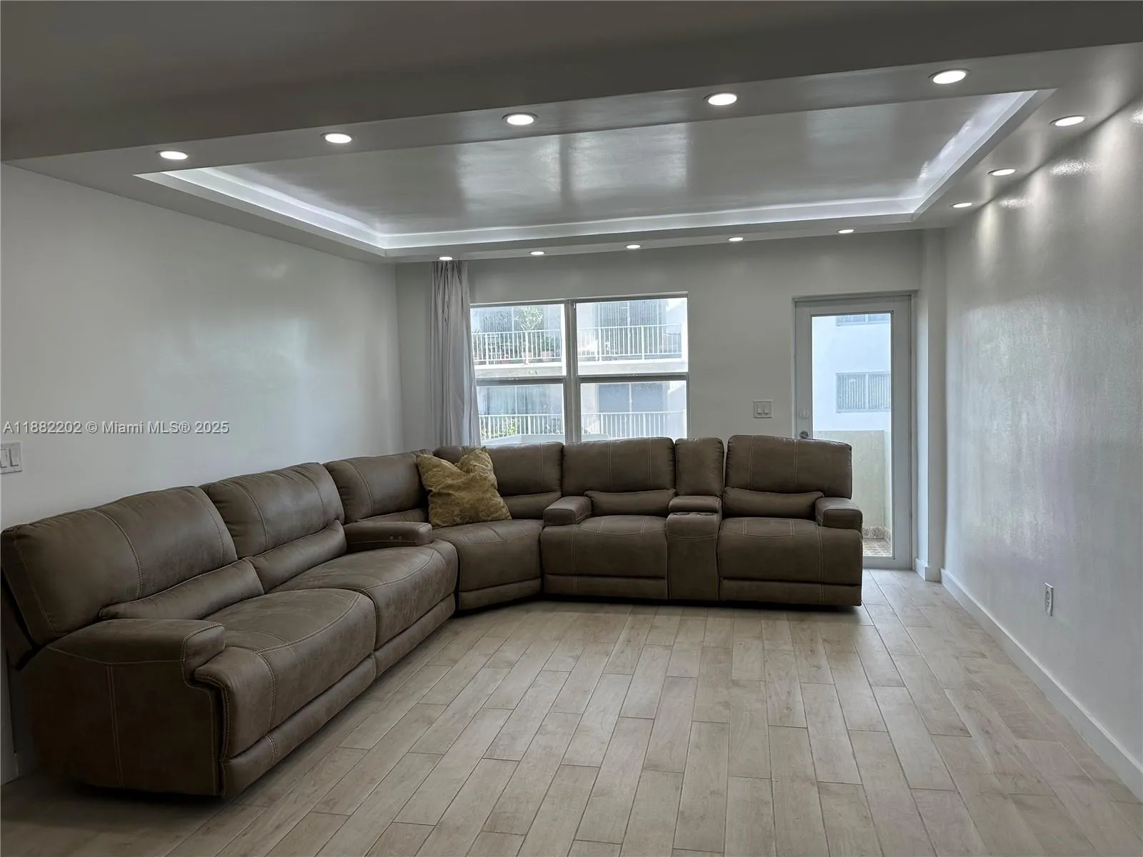 1130 11th St, #4D