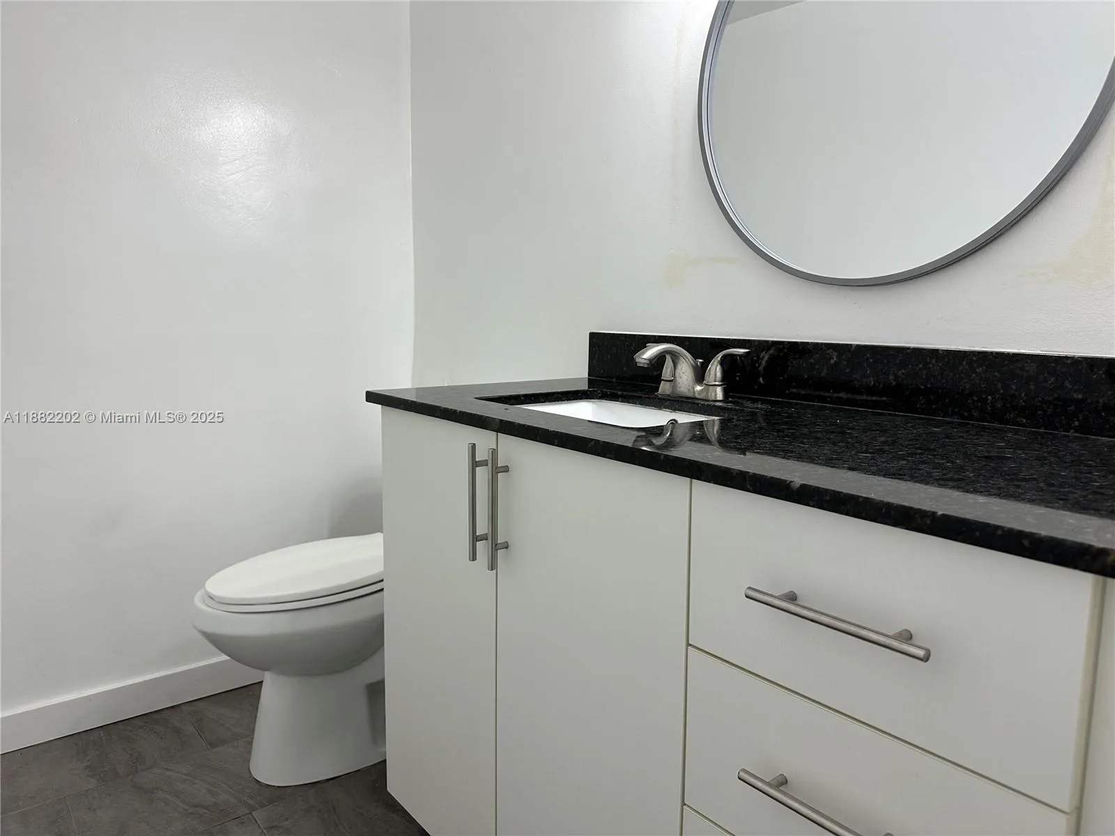 1130 11th St, #4D