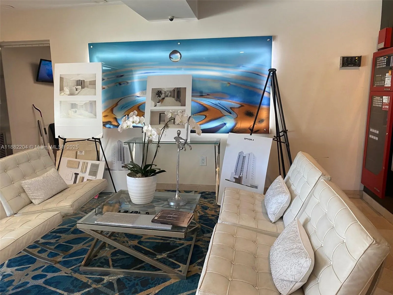 5880 Collins Ave, #902