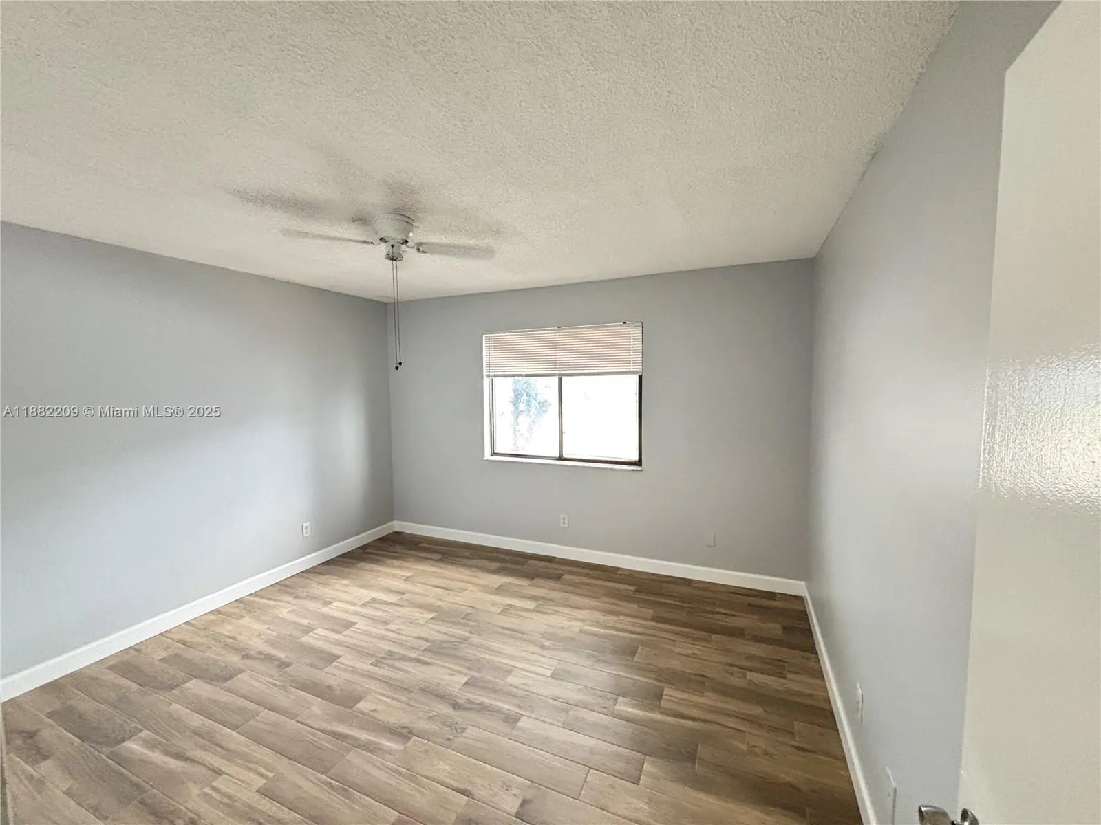 4805 Pier Dr, #4805