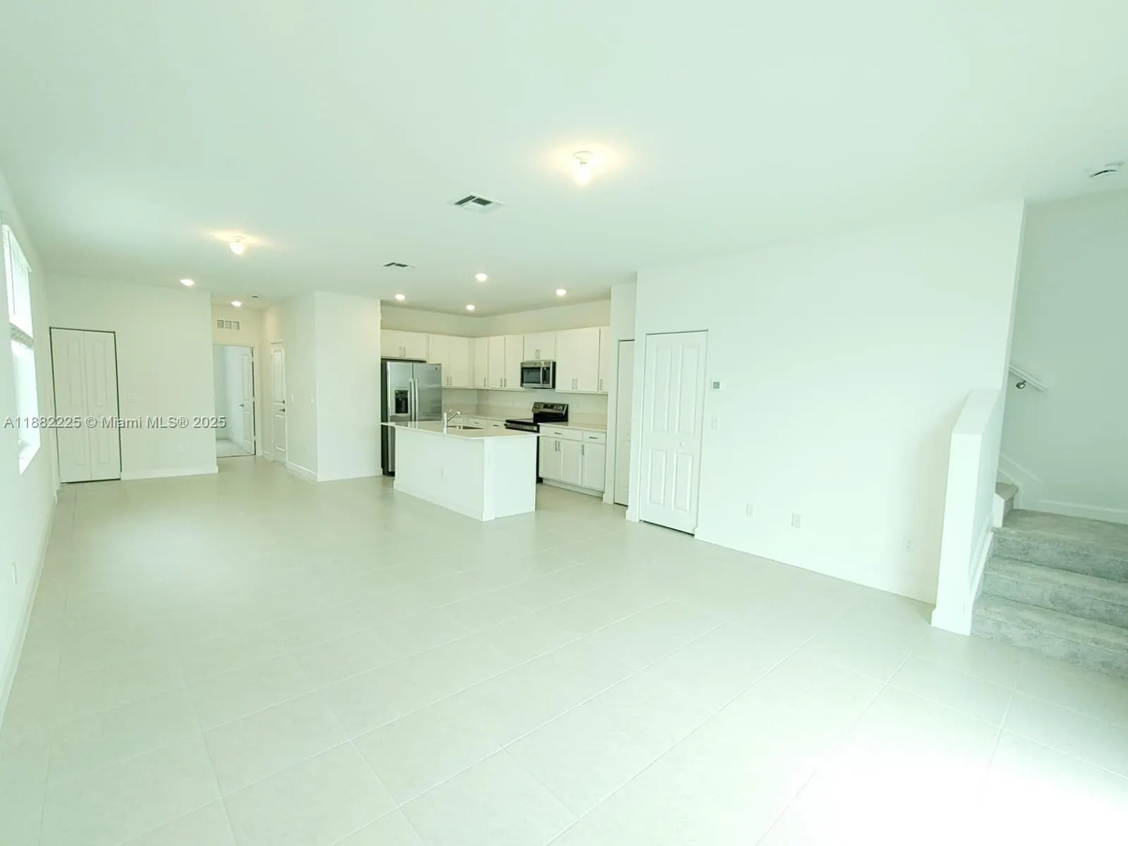 519 SE Rivergrass St, #519
