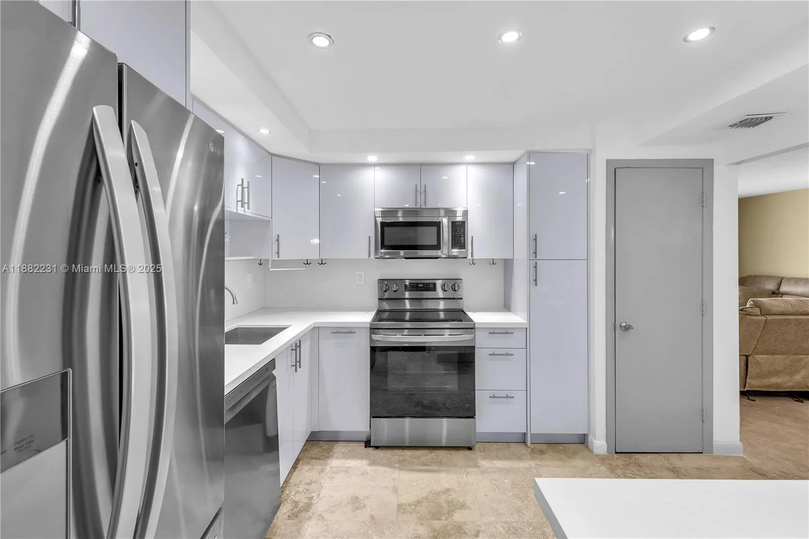 3161 S Ocean Dr, #802