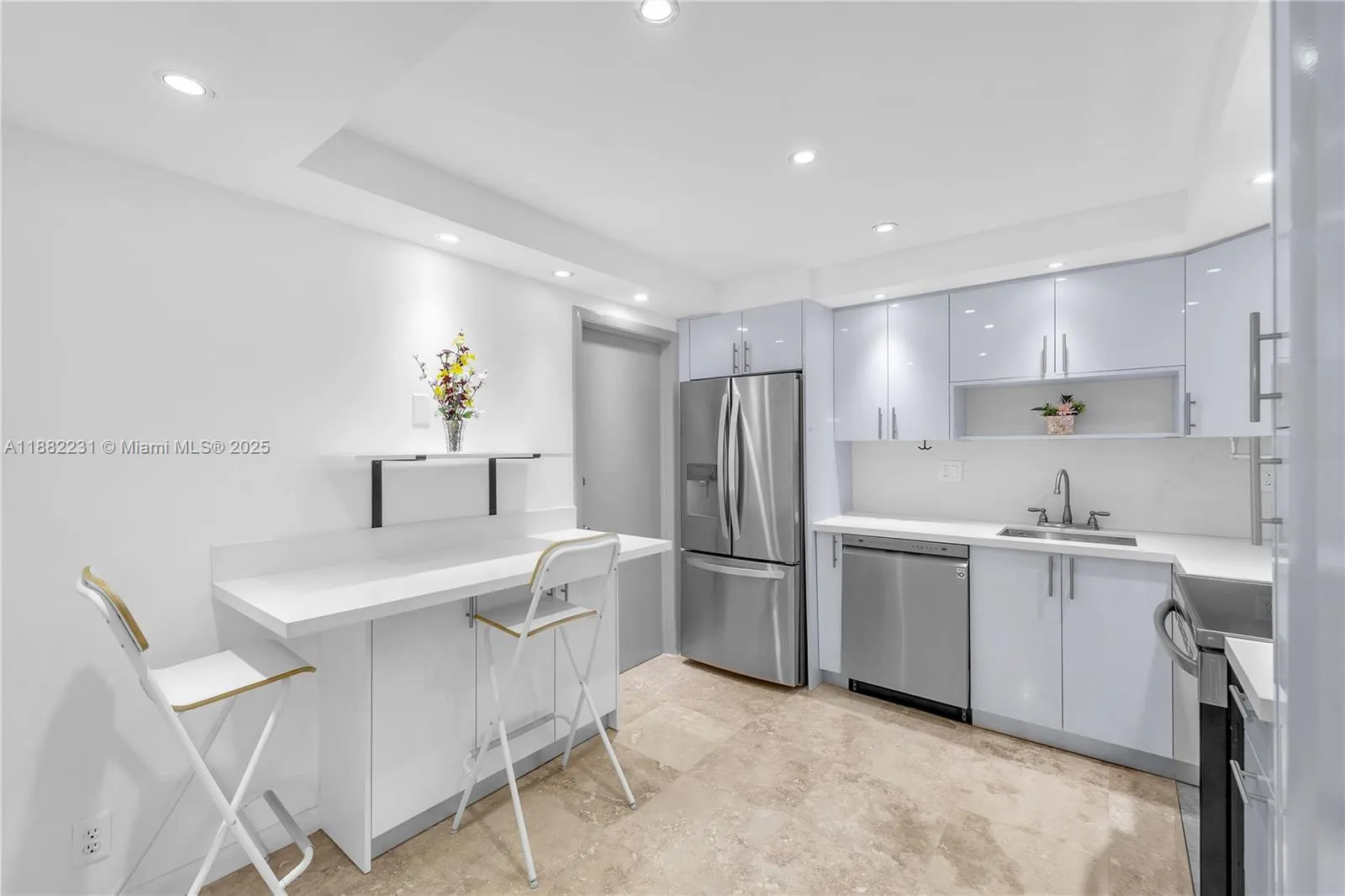3161 S Ocean Dr, #802