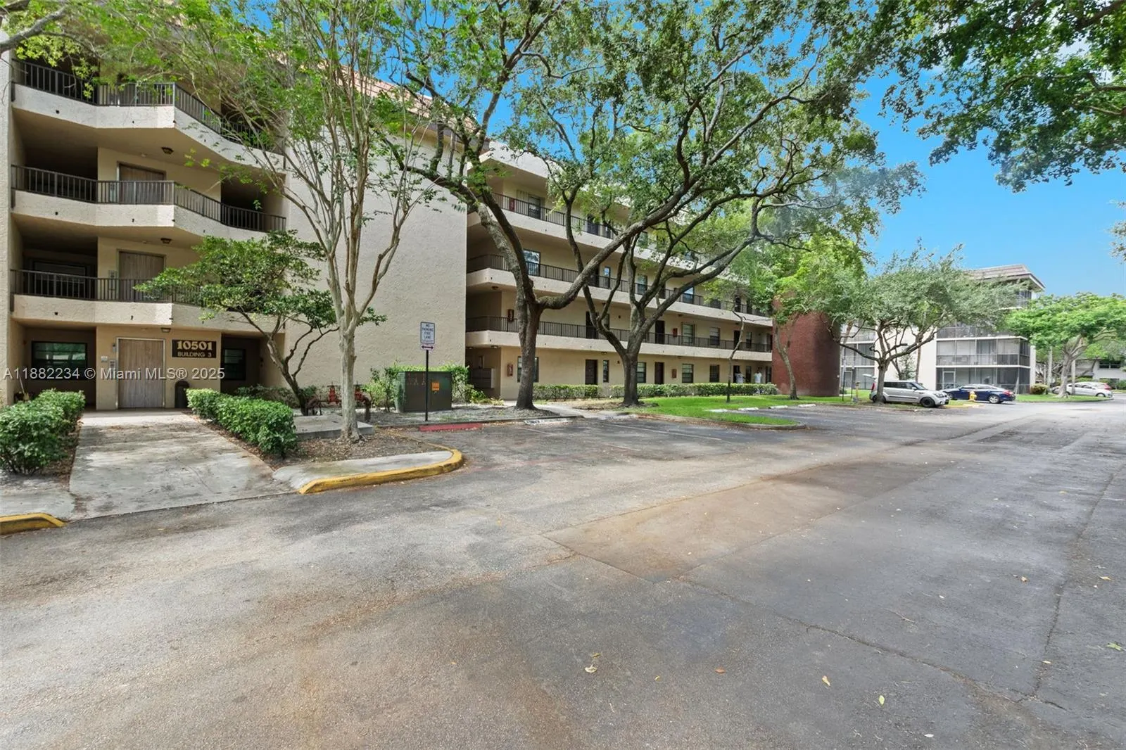 10501 W Broward Blvd, #407