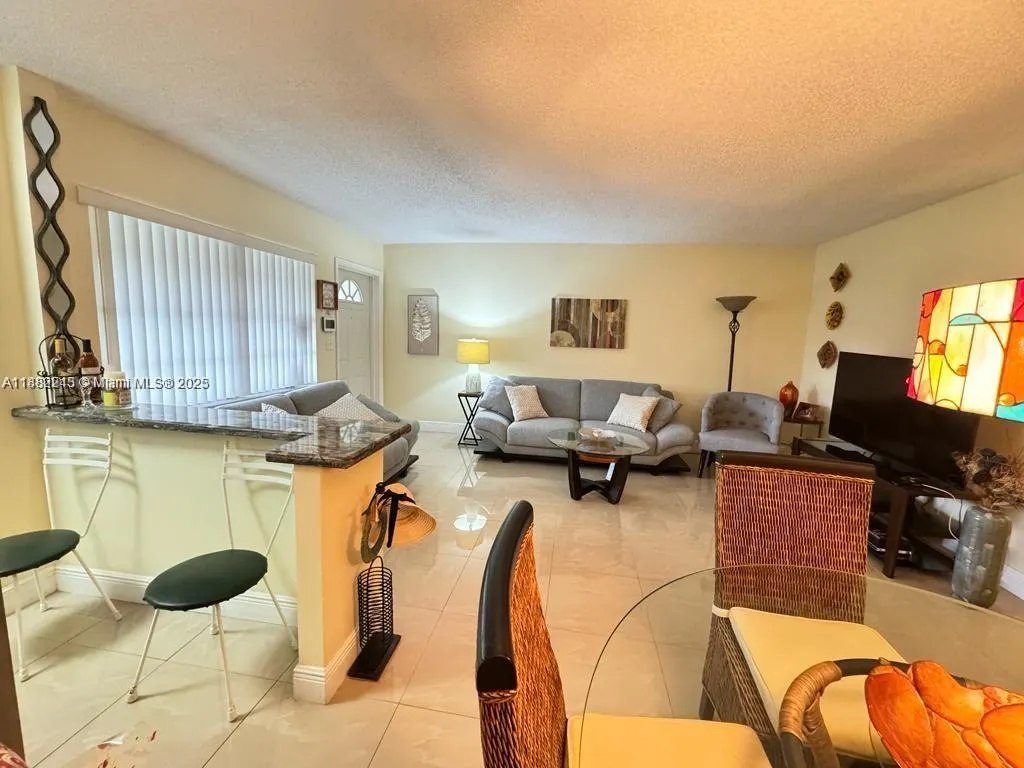 5300 Washington St, #I208