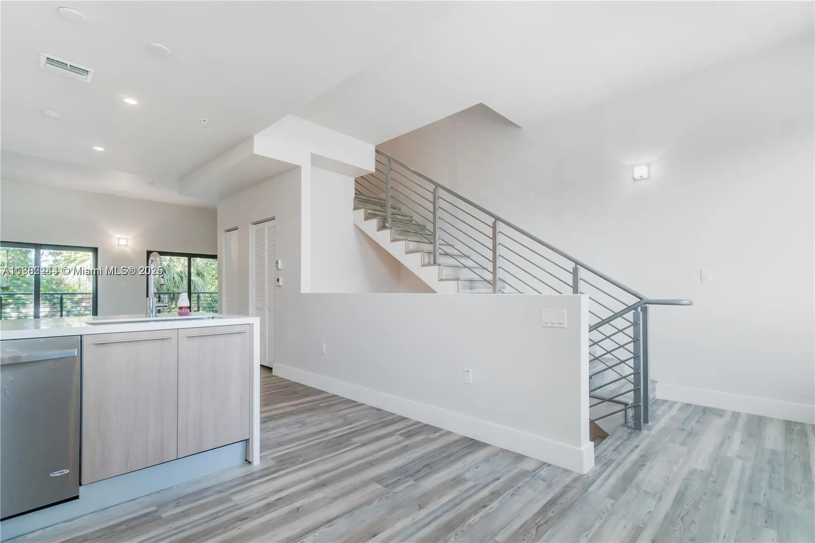 532 SE 1st Cir, #0