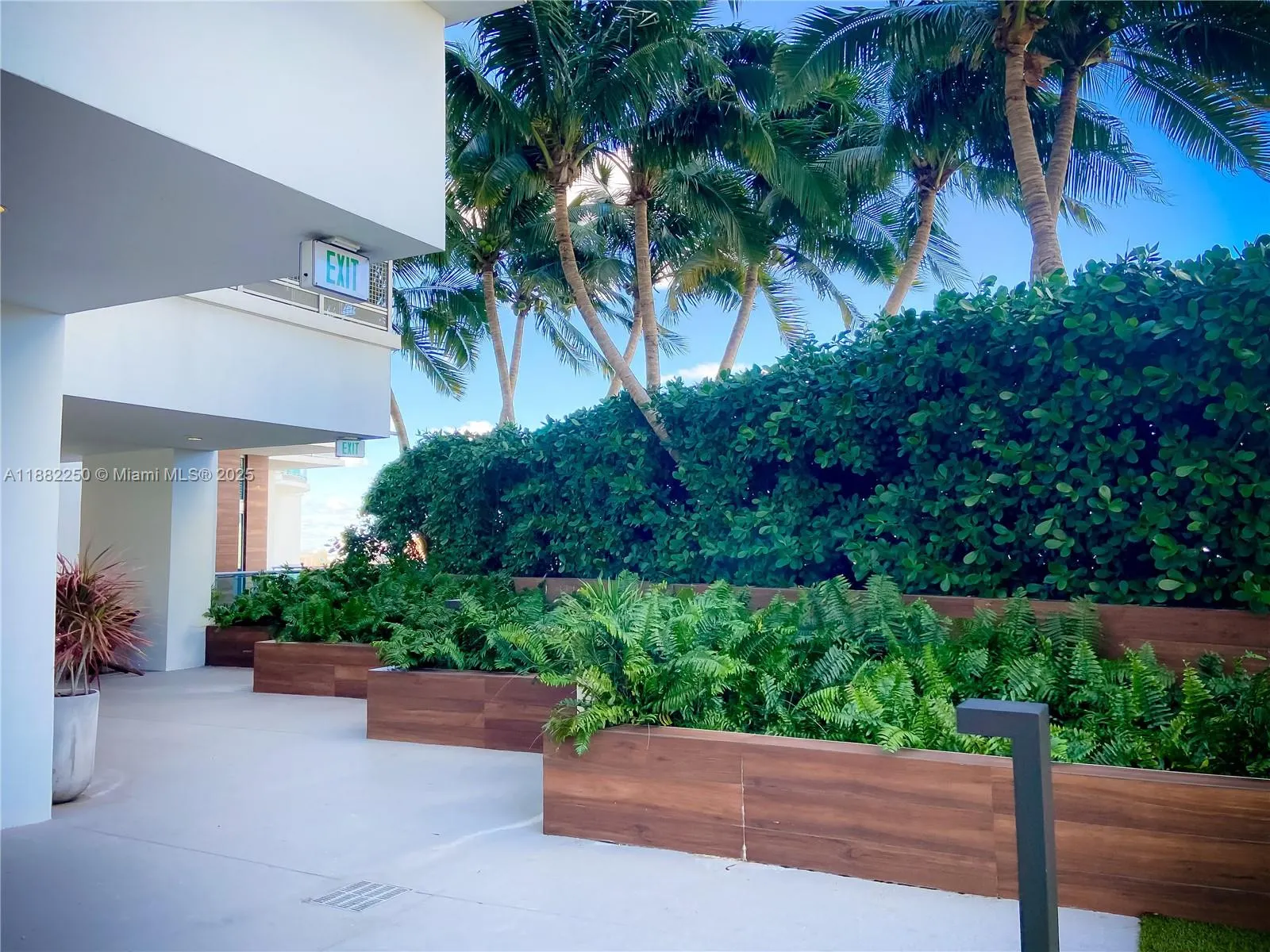 350 S Miami Ave, #2215