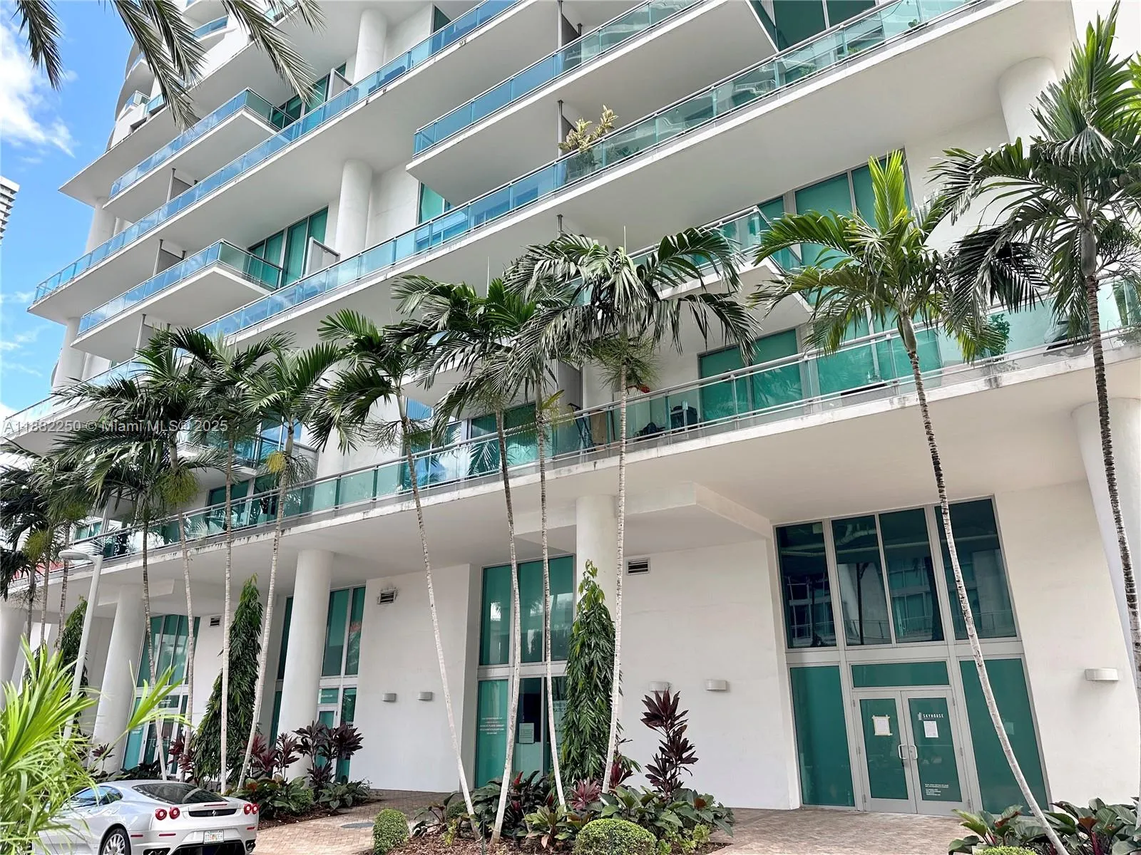 350 S Miami Ave, #2215