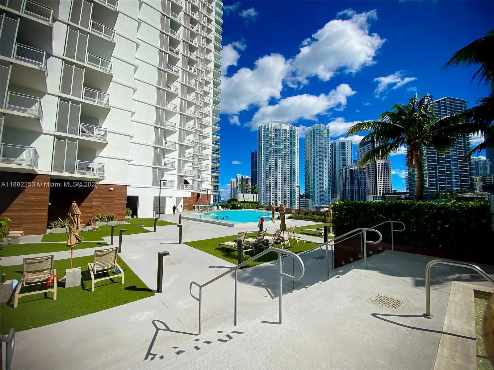 350 S Miami Ave, #2215