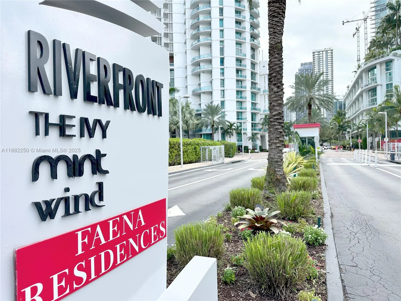 350 S Miami Ave, #2215