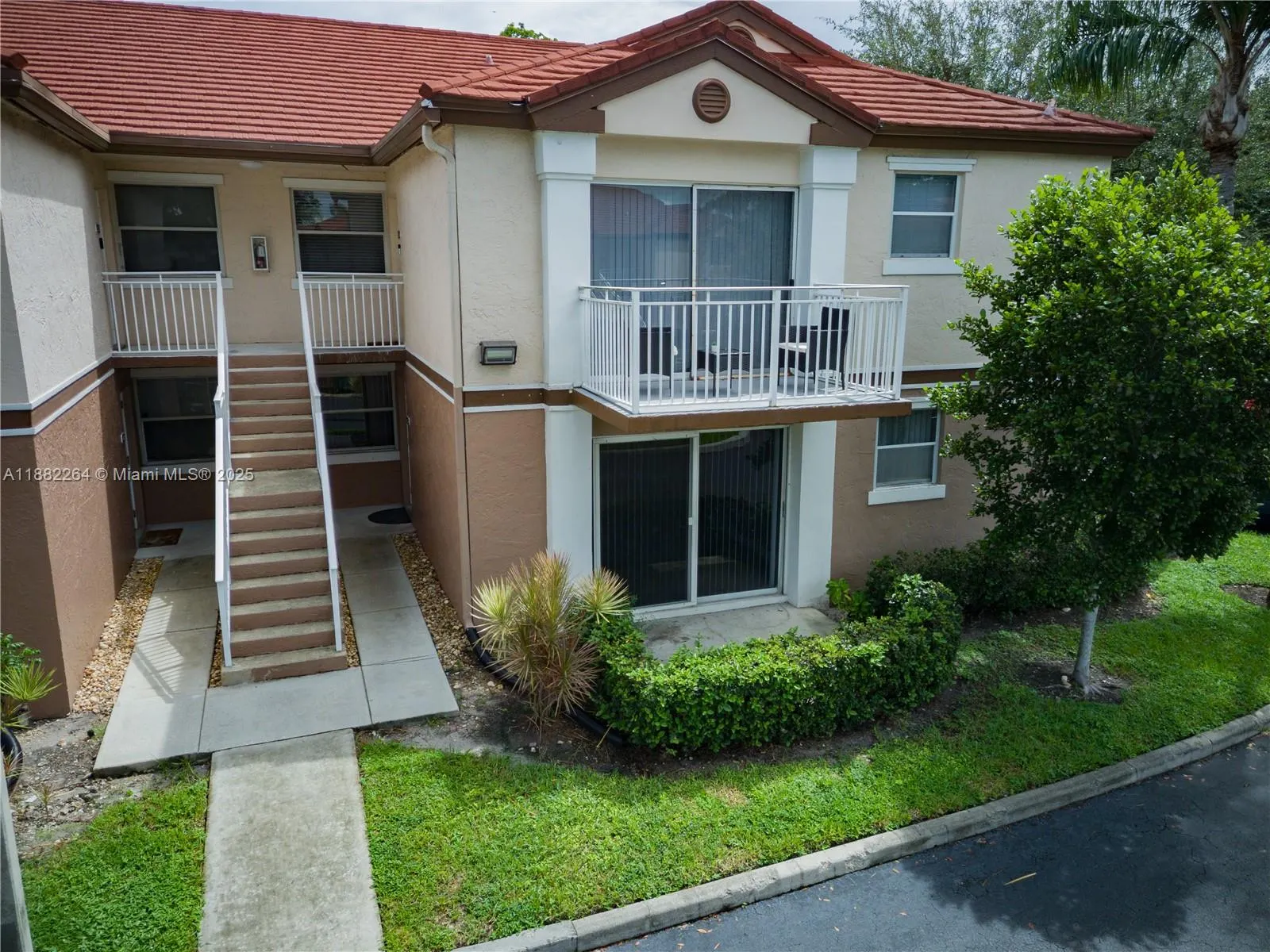 11266 SW 12th St, #104