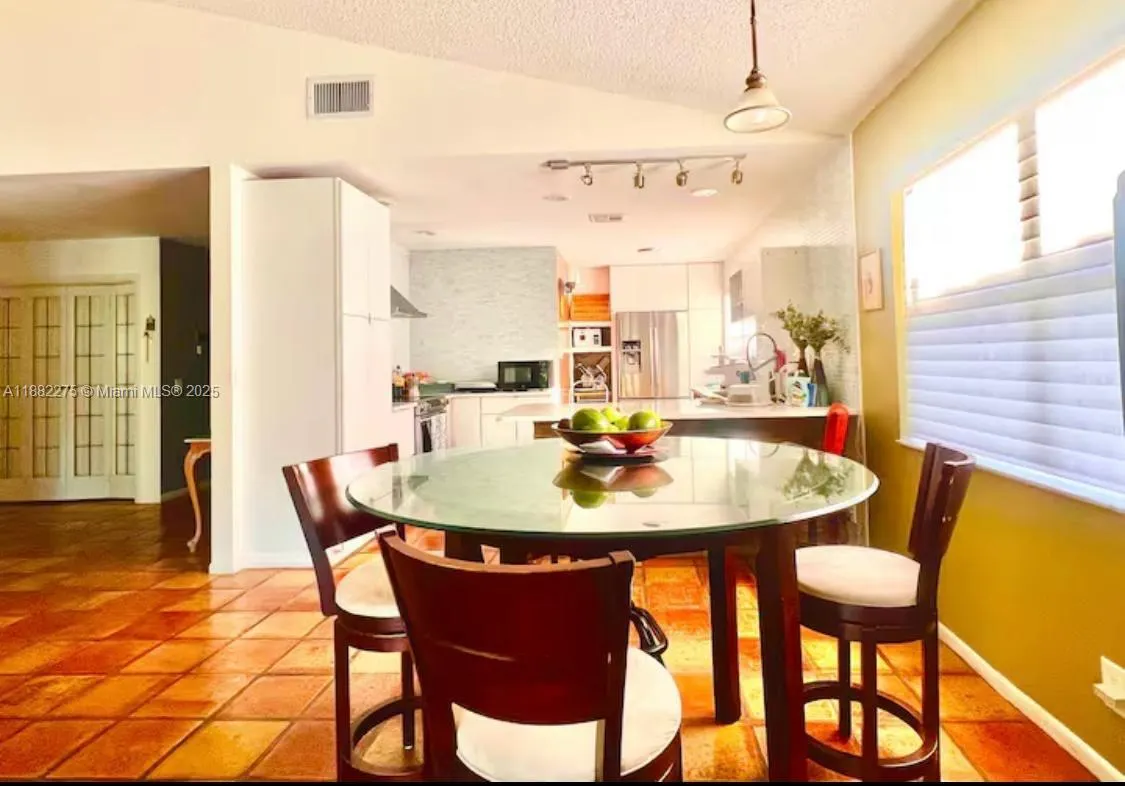 2957 Myrtle Oak Cir